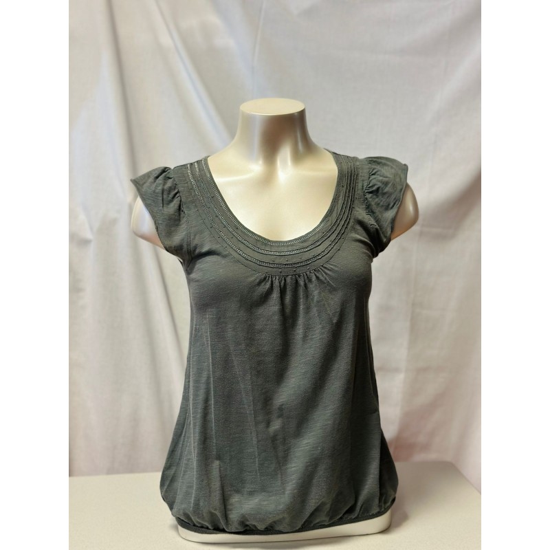 t-shirt décolleté gris